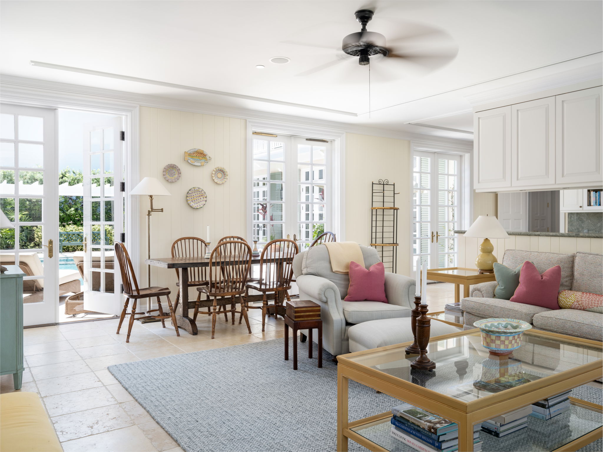 FAMILY ROOM FAMILY ROOM