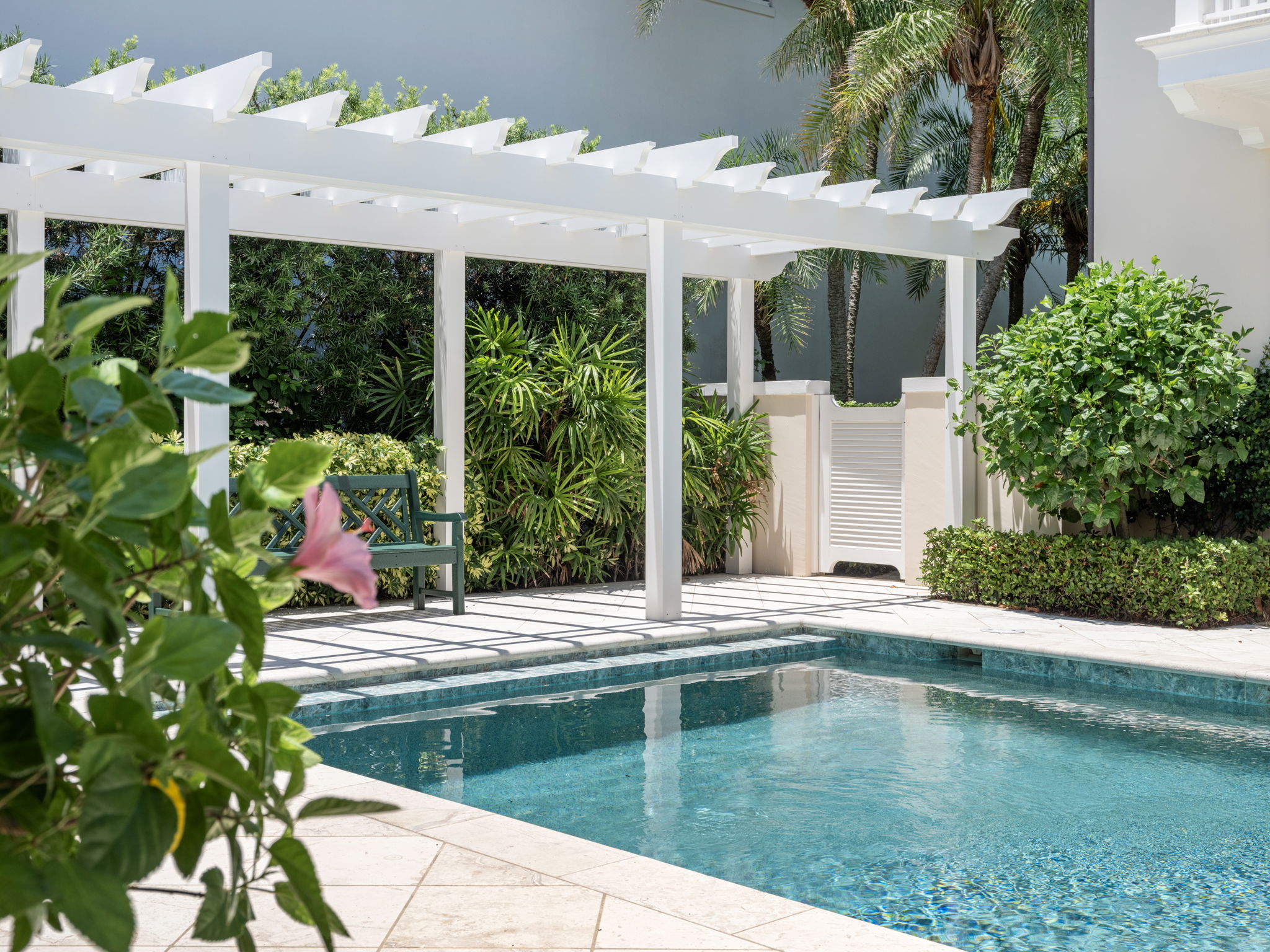 POOL & TRELLIS POOL & TRELLIS