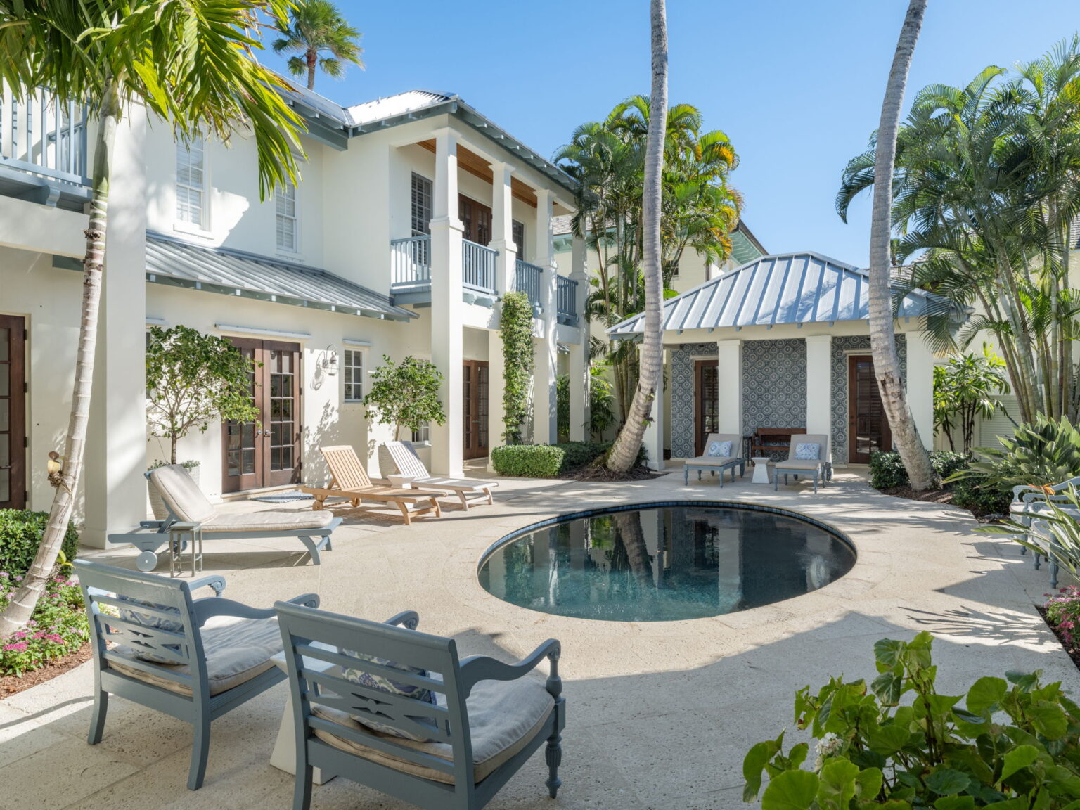 POOL, TERRACE & CABANA