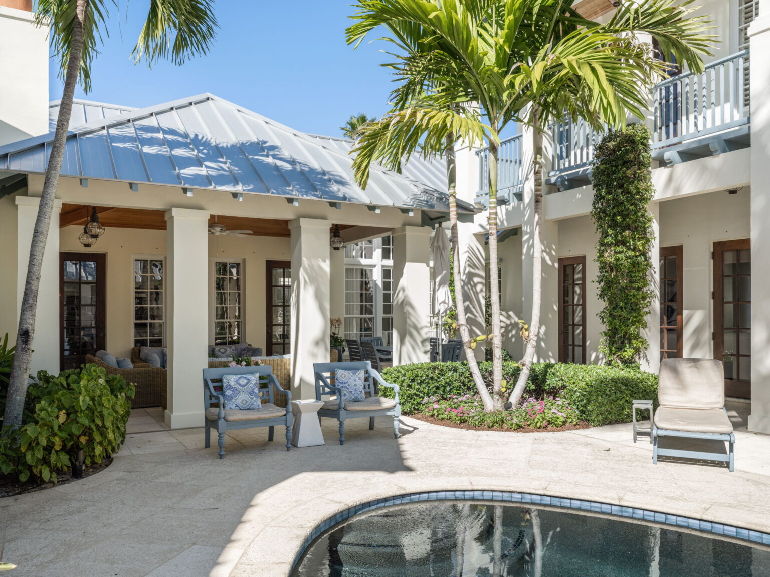 POOL, TERRACE & LOGGIA