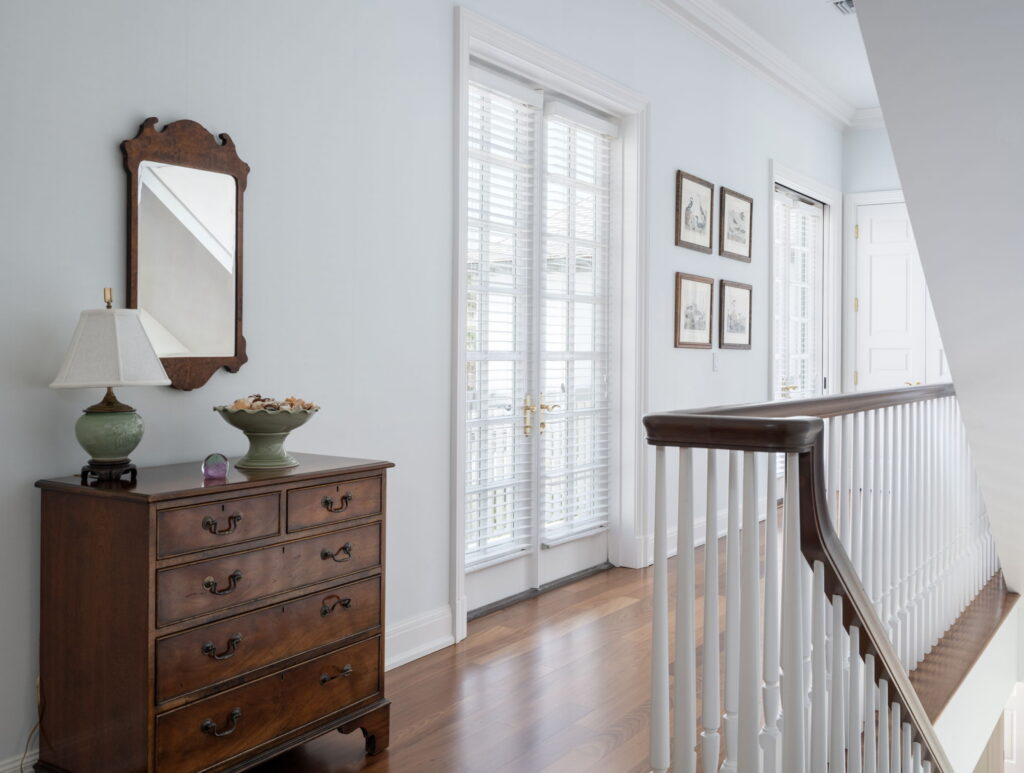 STAIR HALL