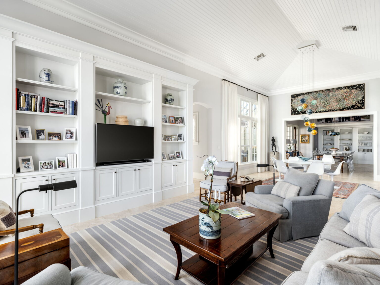 SITTING / DINING ROOM