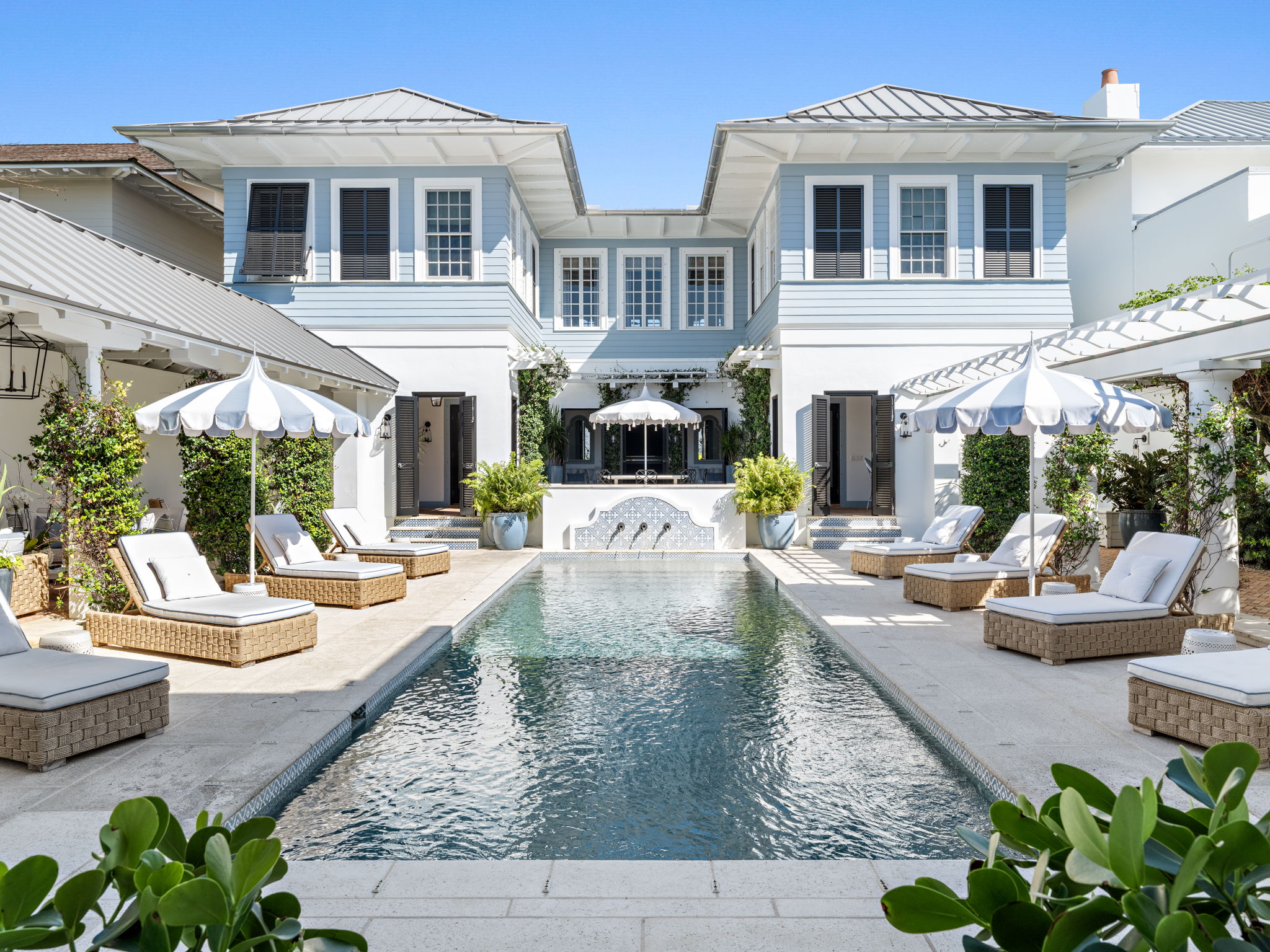 POOL, TRELLIS & LOGGIA POOL, TRELLIS & LOGGIA