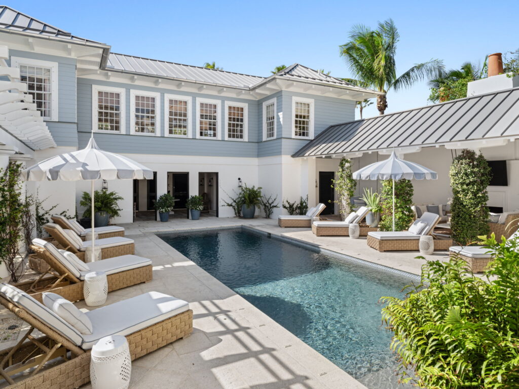 GUEST HOUSE, POOL & LOGGIA