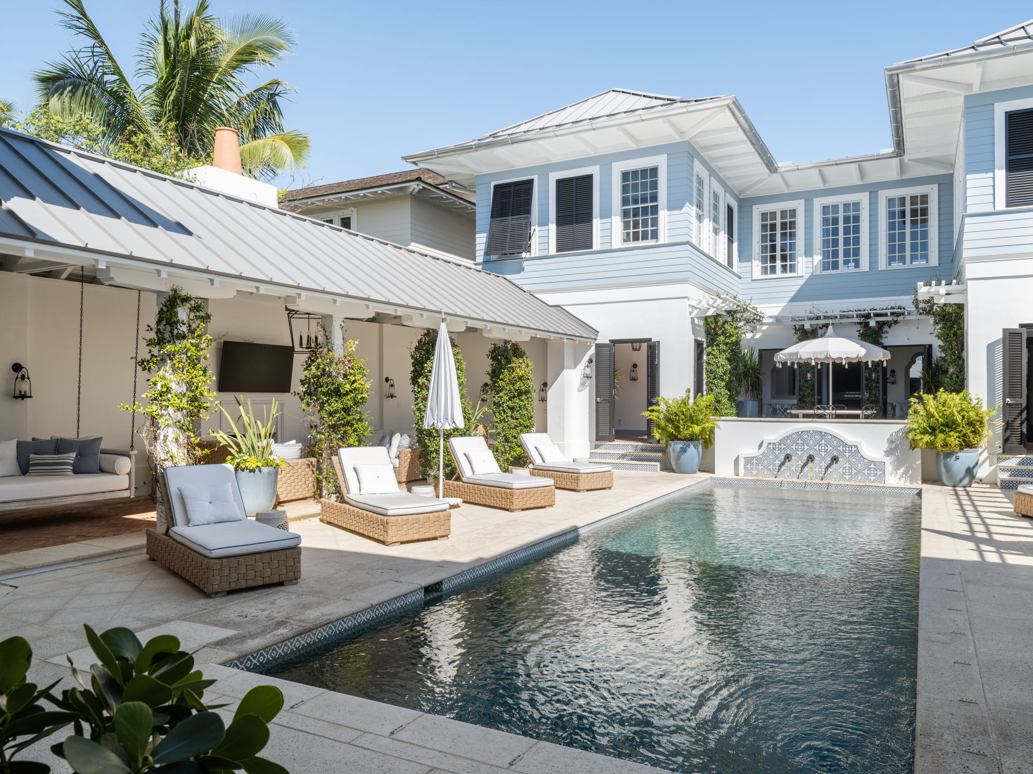 POOL & LOGGIA POOL & LOGGIA