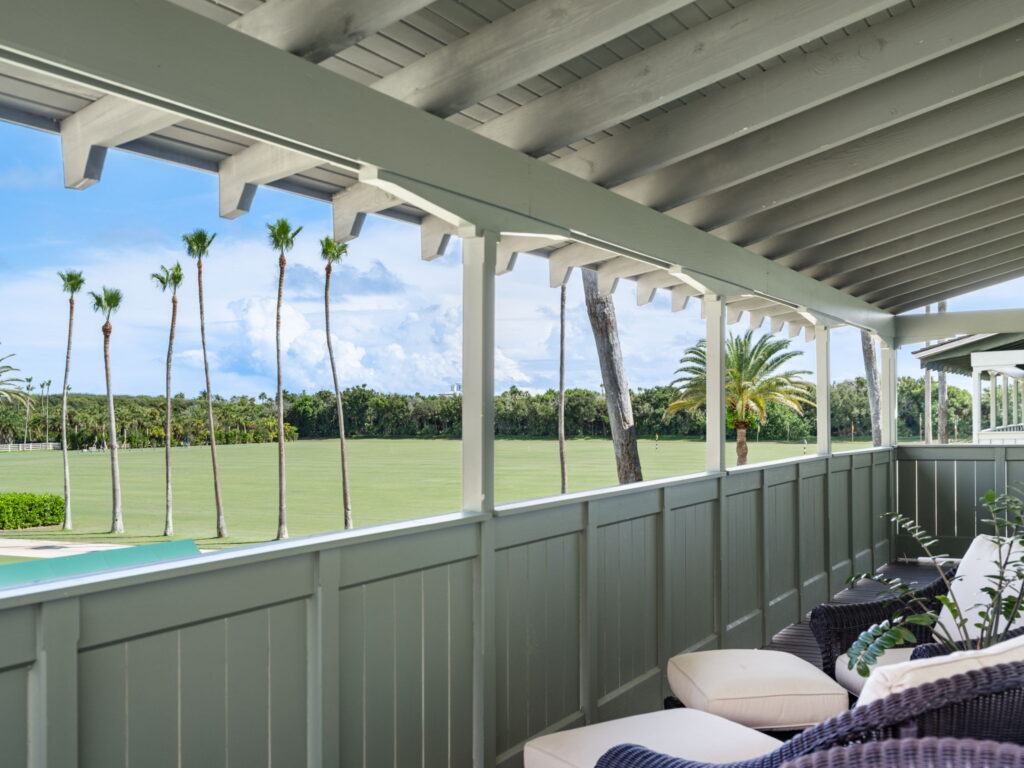 balcony